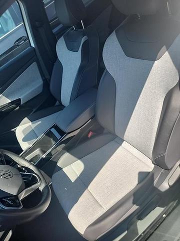 Photo of 2023 Pure White Volkswagen ID.4