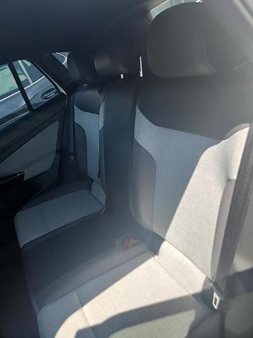 Photo of 2023 Pure White Volkswagen ID.4