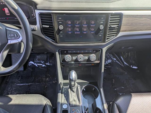 Photo of 2022 Deep Black Pearl Effect Volkswagen Atlas