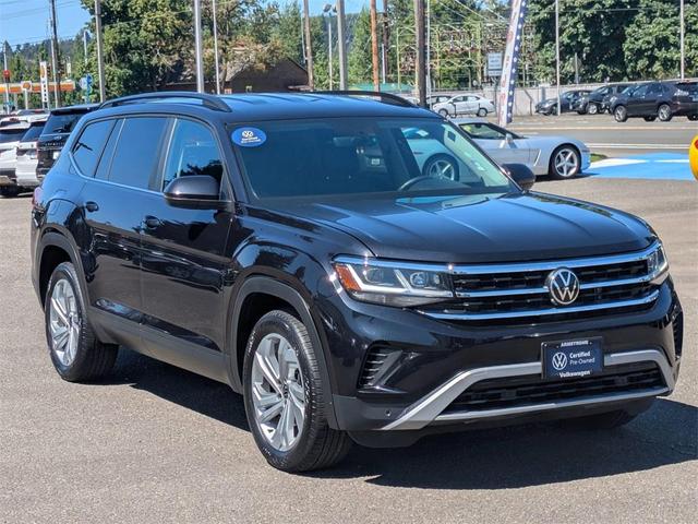 Photo of 2022 Deep Black Pearl Effect Volkswagen Atlas