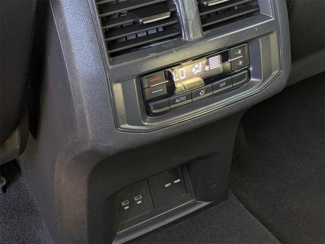 Photo of 2022 Deep Black Pearl Effect Volkswagen Atlas