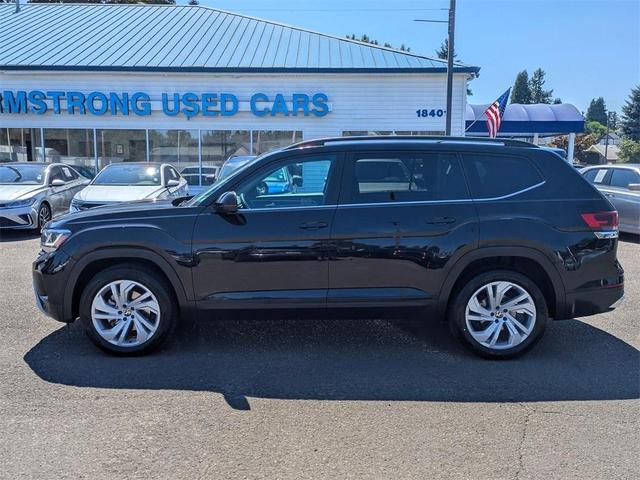 Photo of 2022 Deep Black Pearl Effect Volkswagen Atlas
