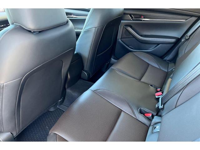 Photo of 2025 Snowflake White Pearl Mica Mazda Mazda3