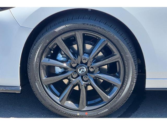 Photo of 2025 Snowflake White Pearl Mica Mazda Mazda3