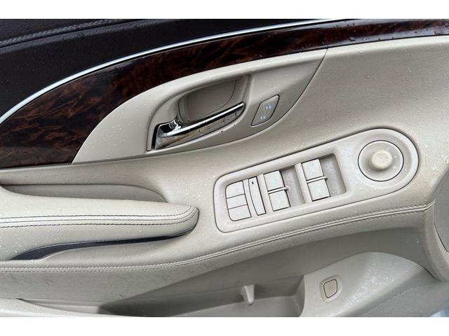 Photo of 2014 White Diamond Tricoat Buick LaCrosse