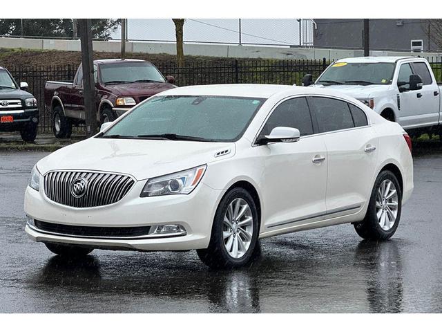 Photo of 2014 White Diamond Tricoat Buick LaCrosse