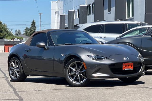 Photo of 2019 Machine Gray Metallic Mazda MX-5 Miata