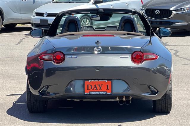 Photo of 2019 Machine Gray Metallic Mazda MX-5 Miata