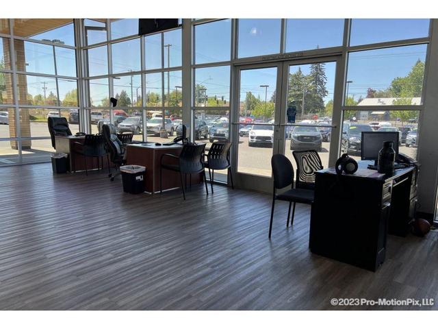 Photo of 2021 Satin Steel Metallic Chevrolet Traverse