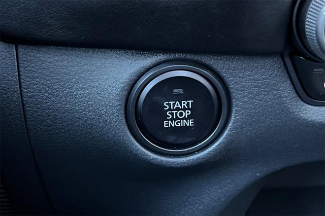 Photo of 2025 wind chill pearl Mazda CX-50