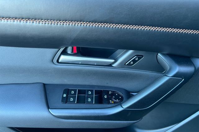 Photo of 2025 wind chill pearl Mazda CX-50