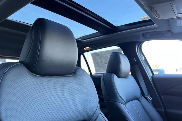 Photo of 2025 wind chill pearl Mazda CX-50