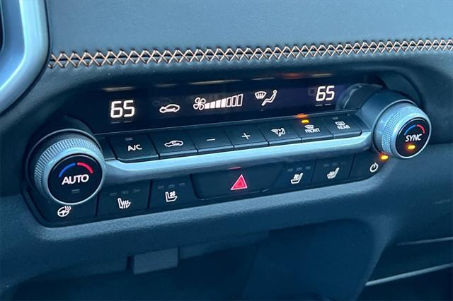 Photo of 2025 wind chill pearl Mazda CX-50