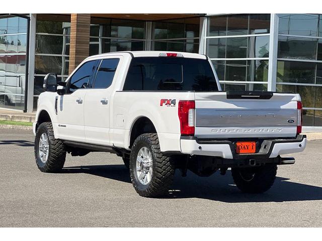 Photo of 2019 White Platinum Metallic Tri-Coat Ford F-350