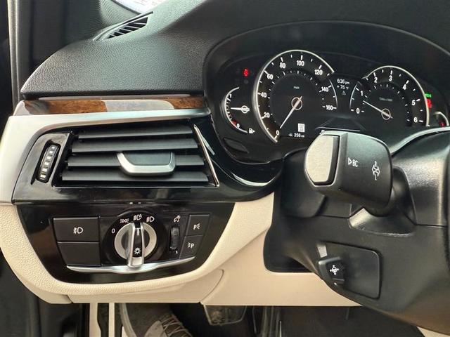 Photo of 2019 Black BMW 540