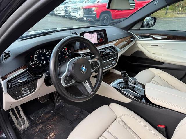 Photo of 2019 Black BMW 540