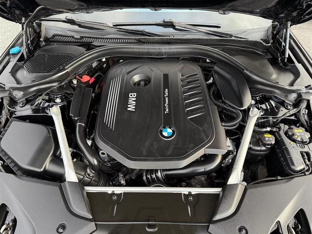 Photo of 2019 Black BMW 540