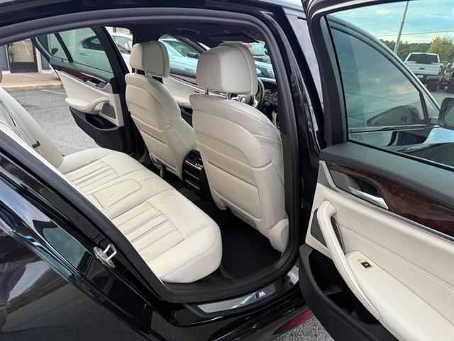 Photo of 2019 Black BMW 540