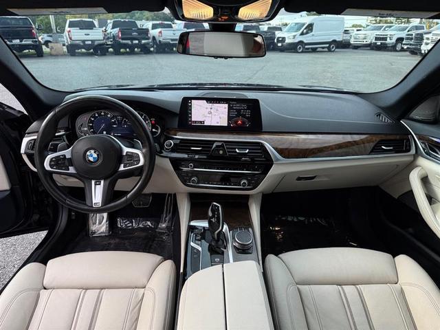Photo of 2019 Black BMW 540