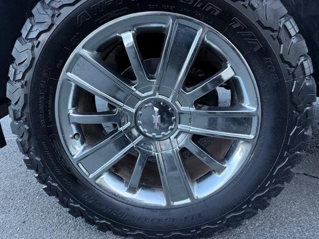 Photo of 2015 White Diamond Tricoat Chevrolet Silverado 1500