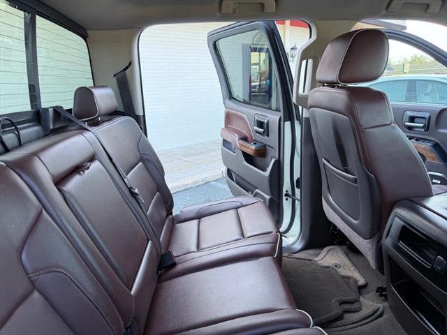 Photo of 2015 White Diamond Tricoat Chevrolet Silverado 1500