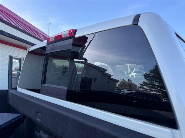 Photo of 2015 White Diamond Tricoat Chevrolet Silverado 1500