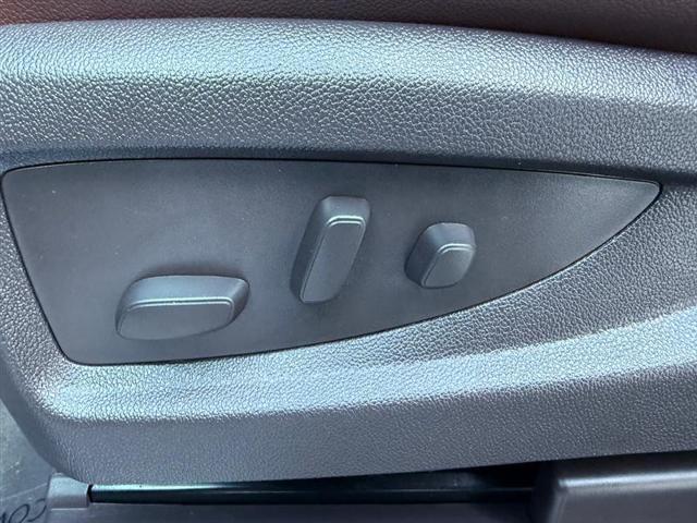 Photo of 2015 White Diamond Tricoat Chevrolet Silverado 1500