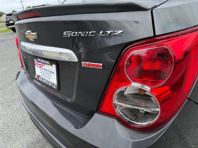 Photo of 2015 Ashen Gray Metallic Chevrolet Sonic