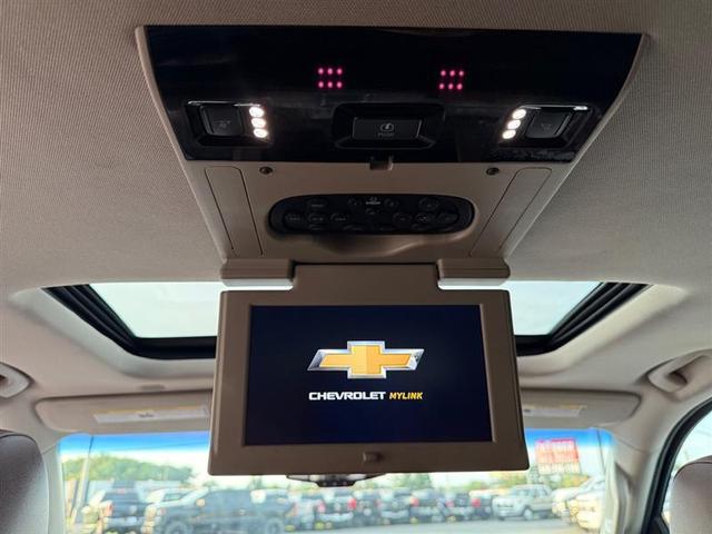 Photo of 2017 White Chevrolet Tahoe