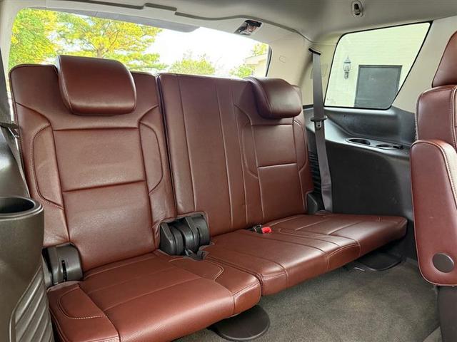 Photo of 2017 White Chevrolet Tahoe