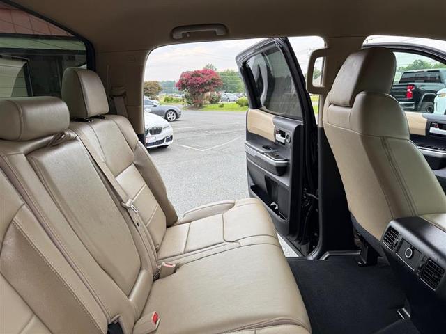 Photo of 2018 Midnight Black Metallic Toyota Tundra