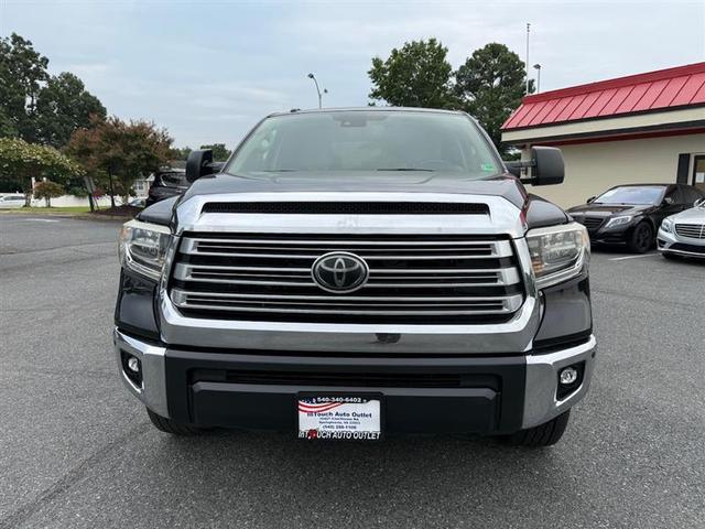 Photo of 2018 Midnight Black Metallic Toyota Tundra