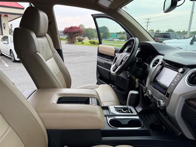 Photo of 2018 Midnight Black Metallic Toyota Tundra