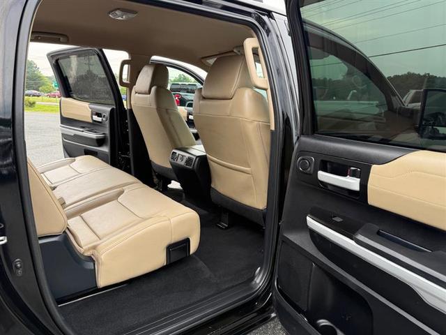 Photo of 2018 Midnight Black Metallic Toyota Tundra