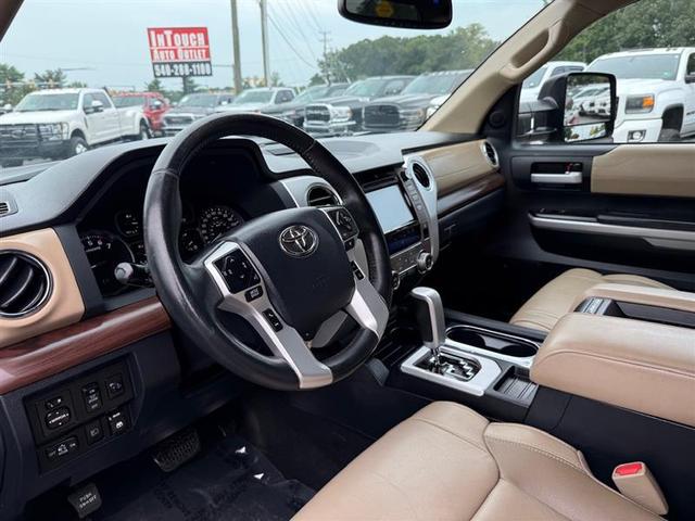 Photo of 2018 Midnight Black Metallic Toyota Tundra
