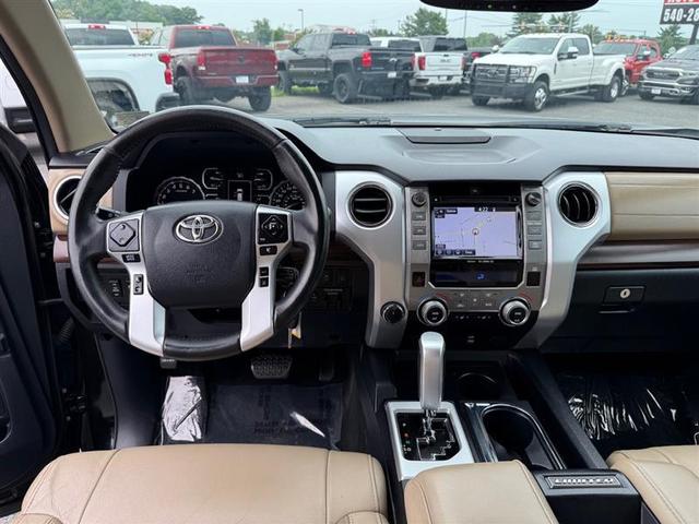 Photo of 2018 Midnight Black Metallic Toyota Tundra