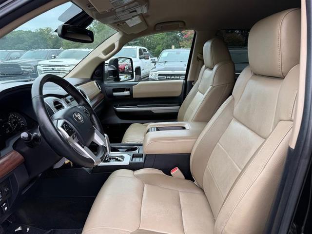 Photo of 2018 Midnight Black Metallic Toyota Tundra