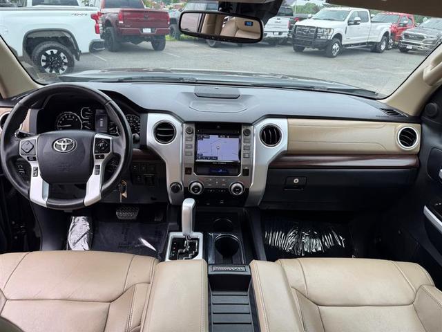 Photo of 2018 Midnight Black Metallic Toyota Tundra