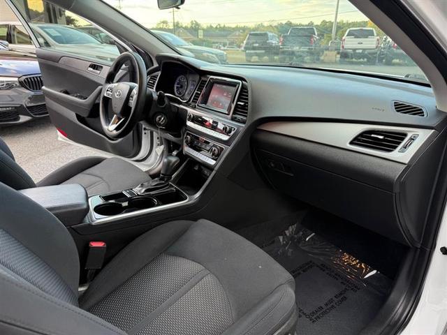 Photo of 2018 Quartz White Pearl Hyundai SONATA