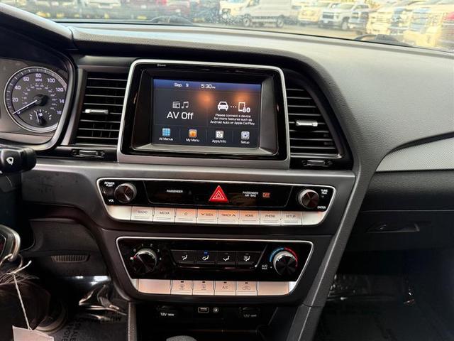Photo of 2018 Quartz White Pearl Hyundai SONATA