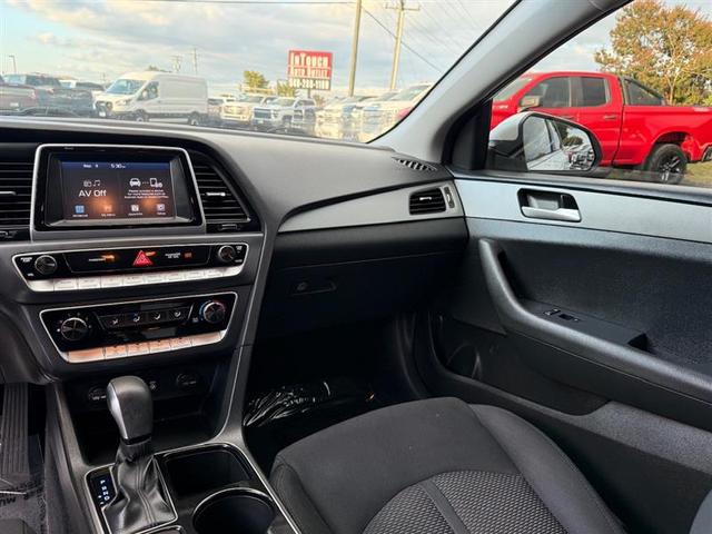 Photo of 2018 Quartz White Pearl Hyundai SONATA