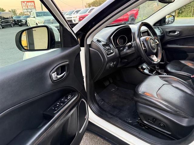 Photo of 2018 White Clearcoat Jeep Compass