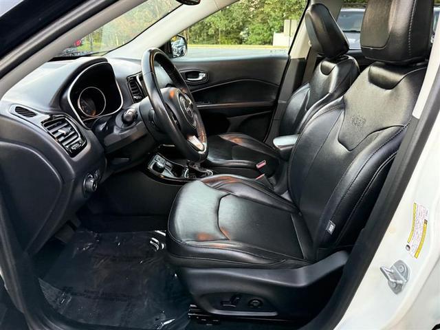 Photo of 2018 White Clearcoat Jeep Compass