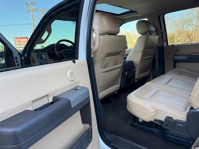 Photo of 2016 White Ford F-250