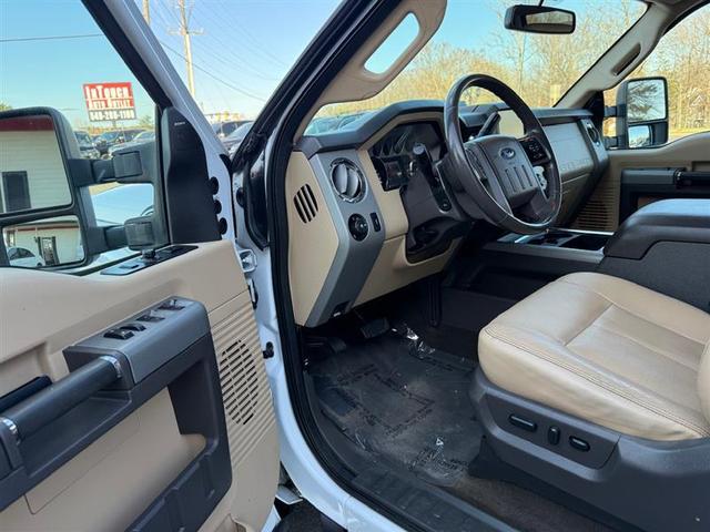 Photo of 2016 White Ford F-250