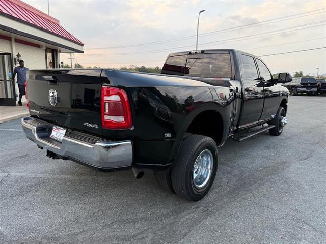Photo of 2019 Diamond Black Crystal Pearlcoat RAM 3500