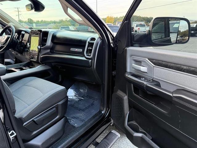 Photo of 2019 Diamond Black Crystal Pearlcoat RAM 3500