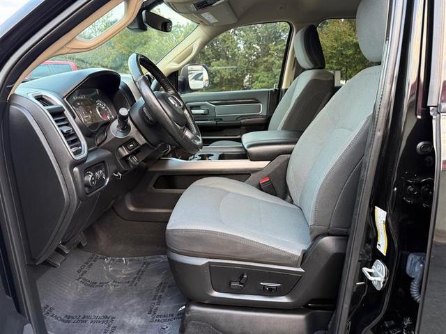 Photo of 2019 Diamond Black Crystal Pearlcoat RAM 3500