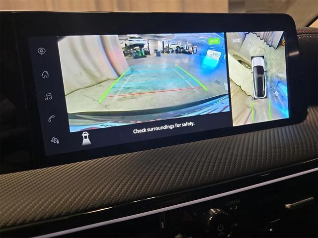 Photo of 2025 Gun Metallic Nissan Kicks