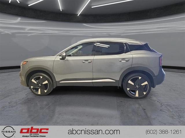 Photo of 2025 Gun Metallic Nissan Kicks